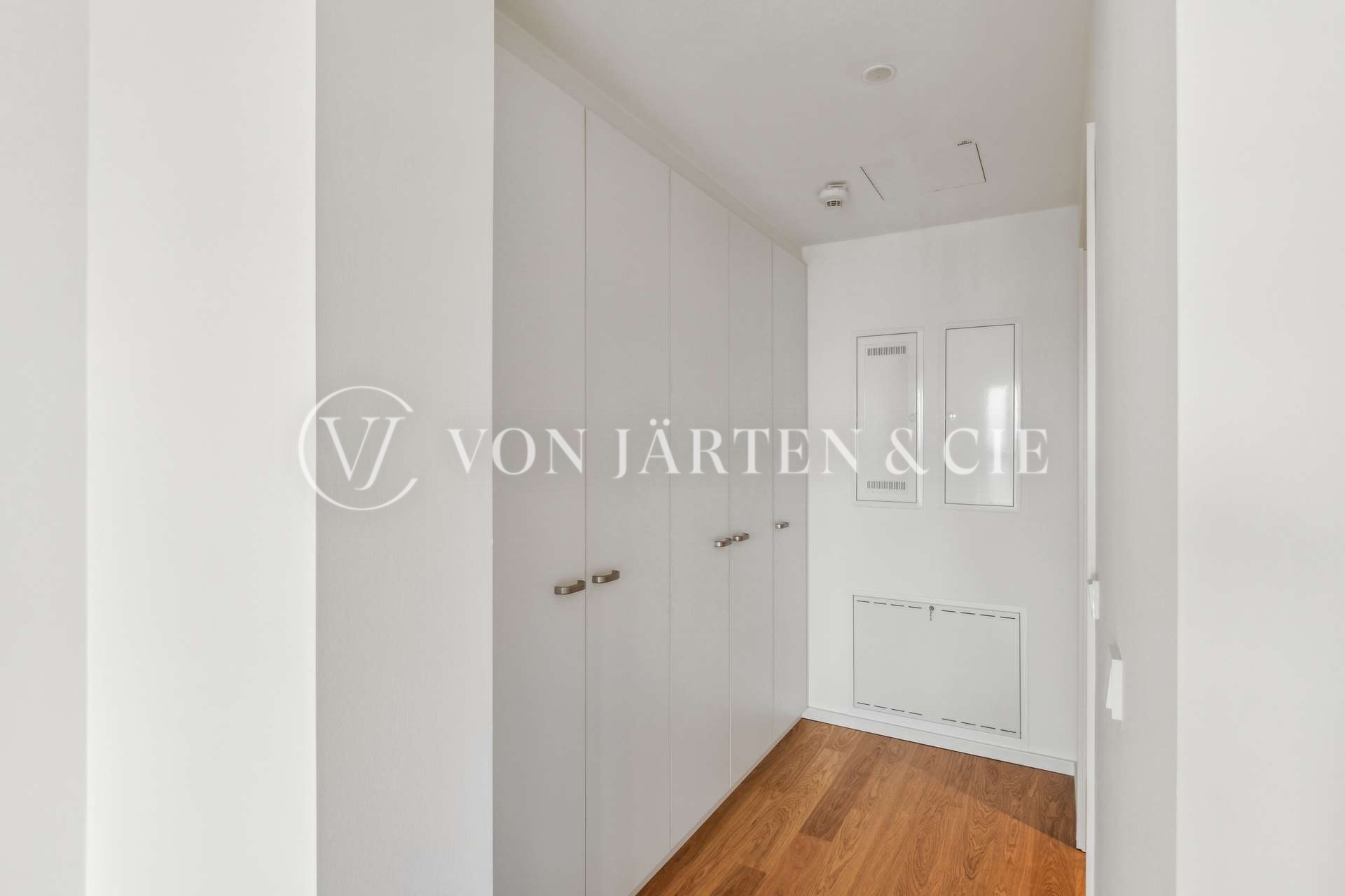 VON JÄRTEN & CIE