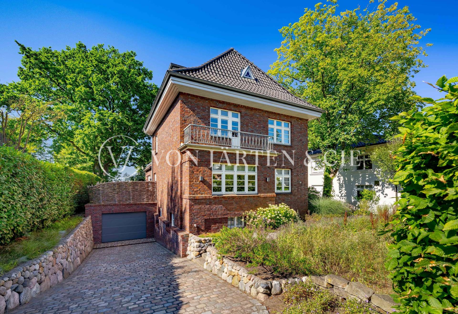 Real Estate Title Image Background